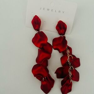 Chic Red Floral Dangle Earrings